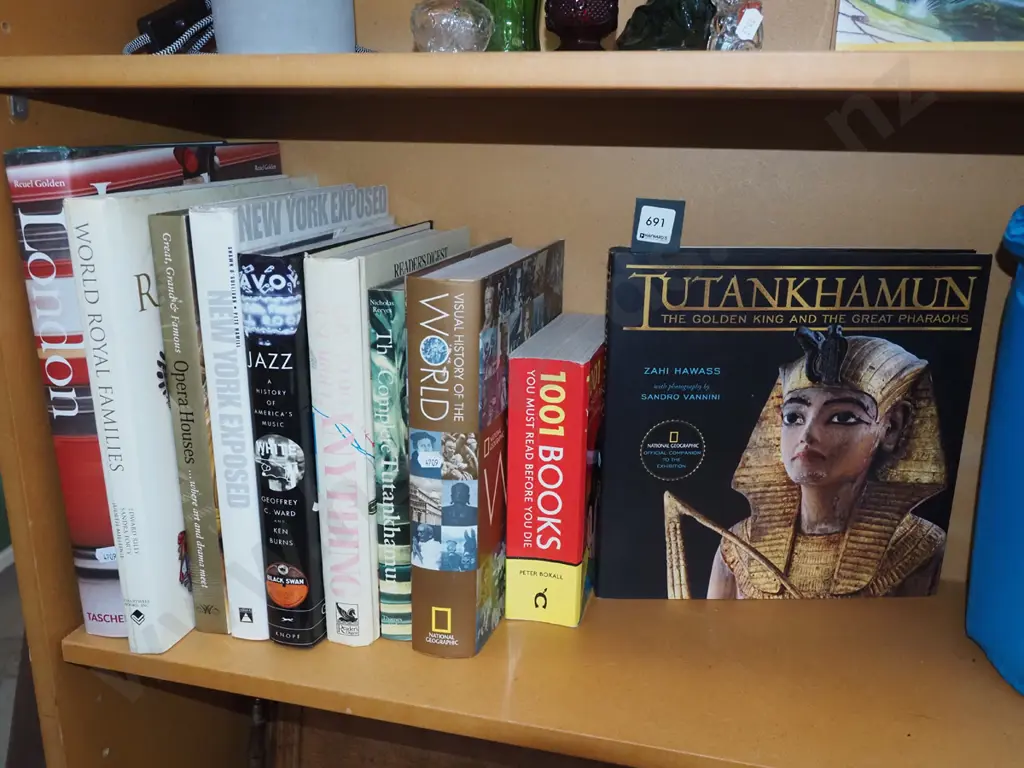 various coffee table books Image 1++