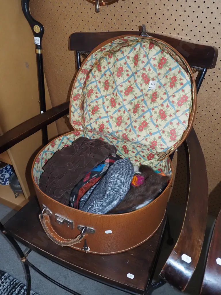 vinyl hat box, various hats Image 1++