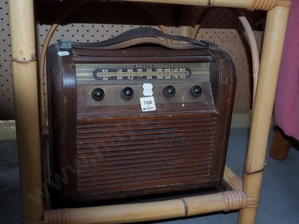 vintage portable valve radio As Is No Returns Image 1++