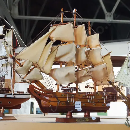 wooden model sailing ship H410