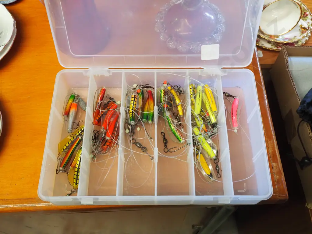 plastic organiser,fishing  lures Image 1++