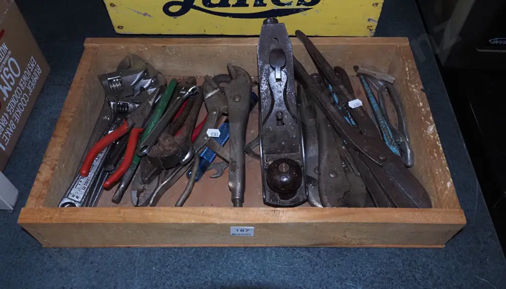 wooden tray and held tools; crescents, tin snips etc Image 1++