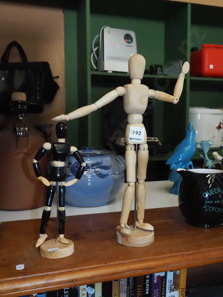 2x articulated wooden artist model H330 Image 1++