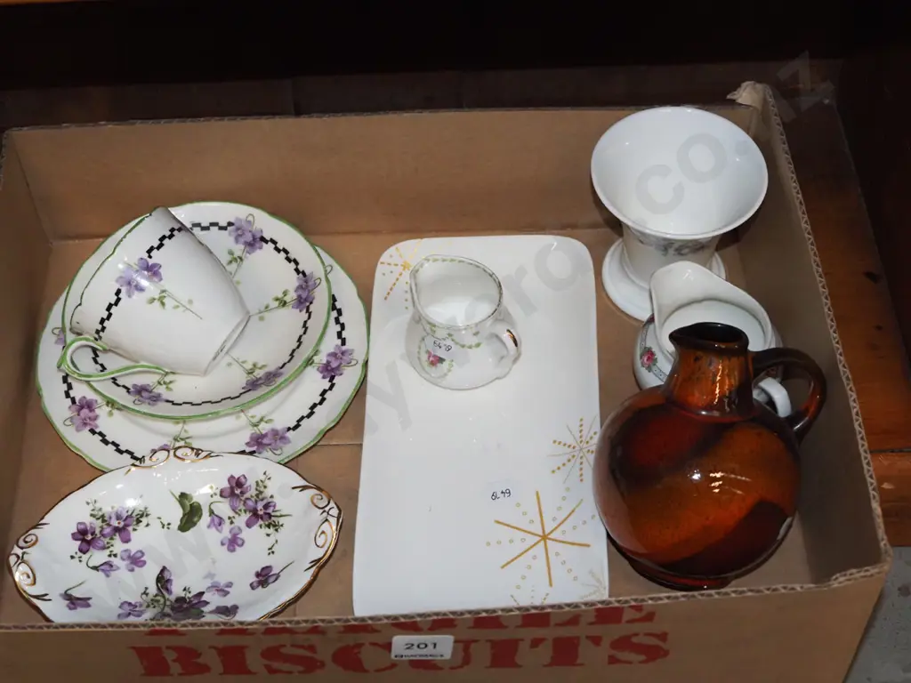 box; trios, jugs, vase etc Image 1++
