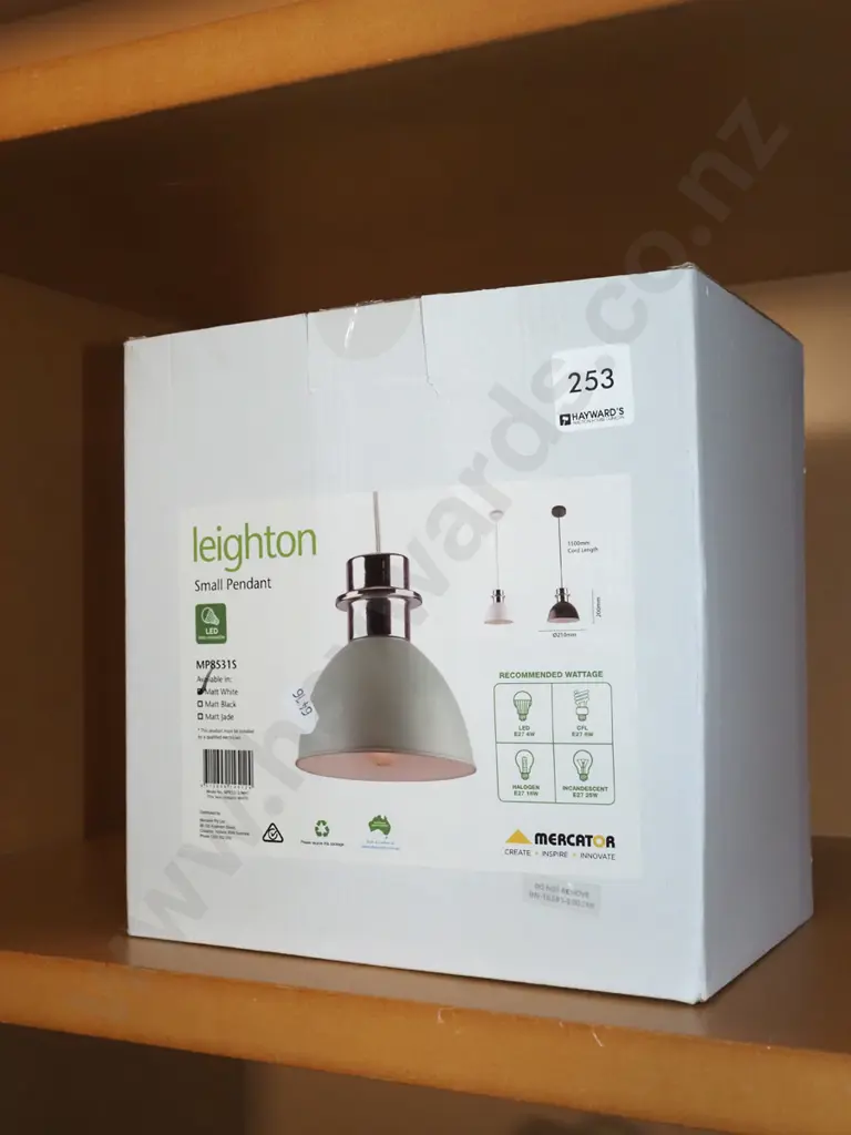 as new Leighton small pendant light fitting Image 1++