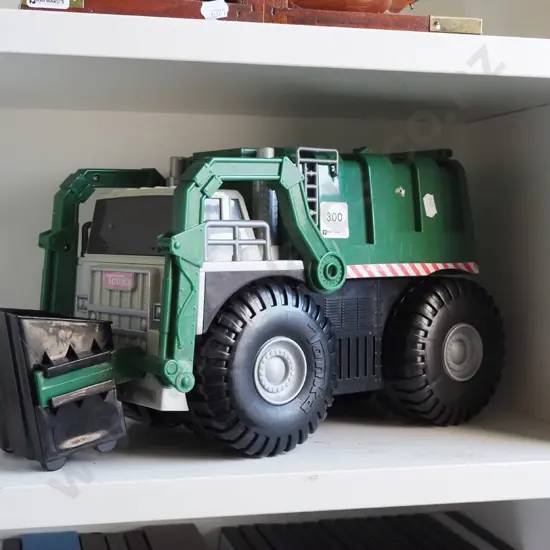 plastic Tonka garbage truck
