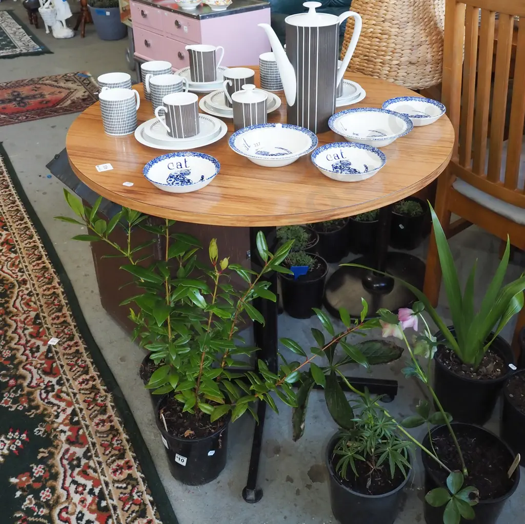 mdf faux wood formica top pedestal café tabel H740 W750 Image 1++