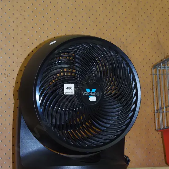 Vornado table top fan