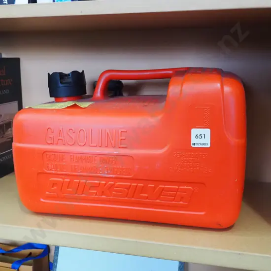 small plastic boat petrol tank