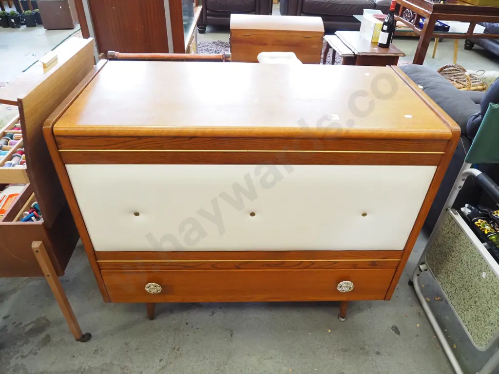 solid oak blanket box with bottom drawer and upholstered front H810 W940 D430 Image 1++