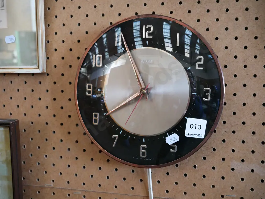 Metamec corded wall clock Image 1++