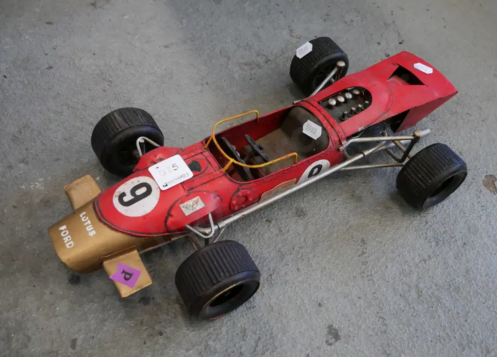 reproduction tin racing car Image 1++