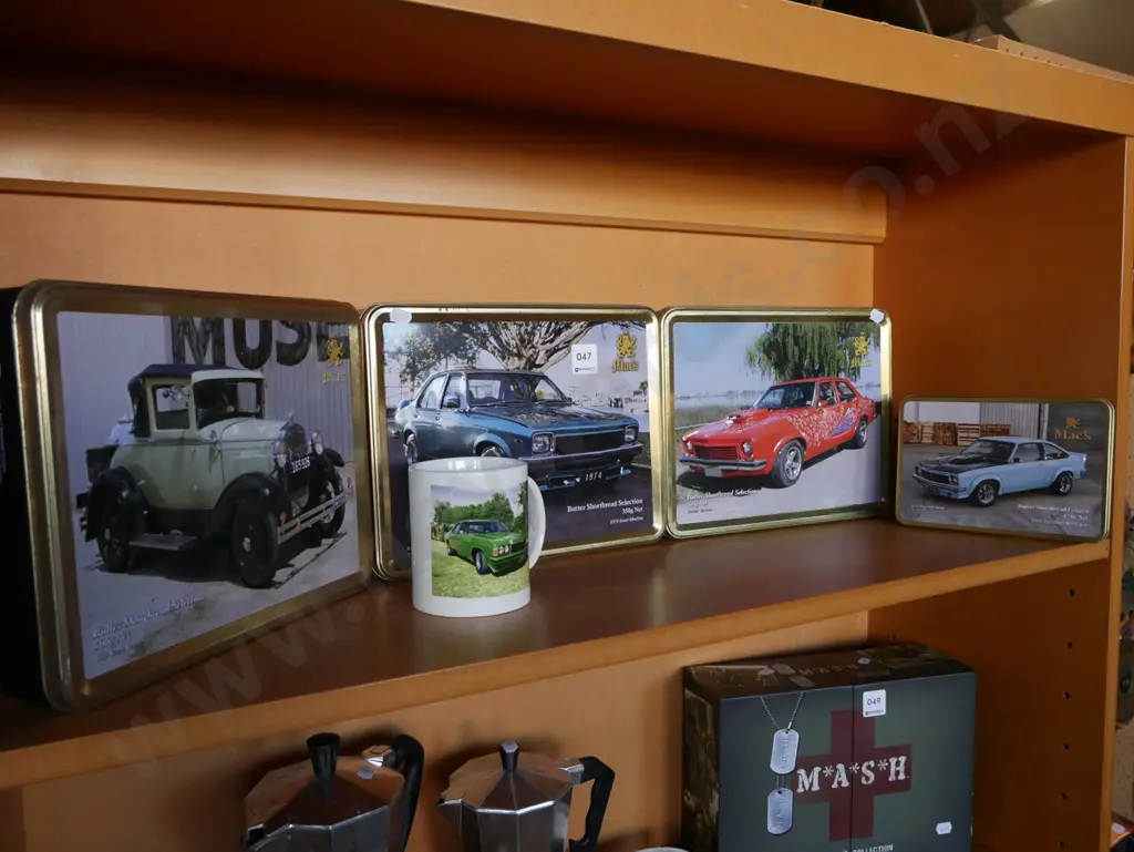 4x automobile shortbread tins, classic car coffee cup Image 1++