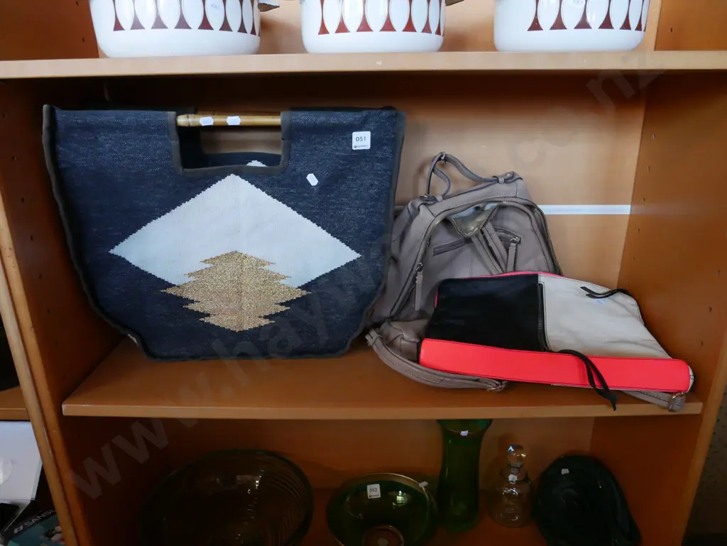 knitting bag, hand bag, backpack Image 1++