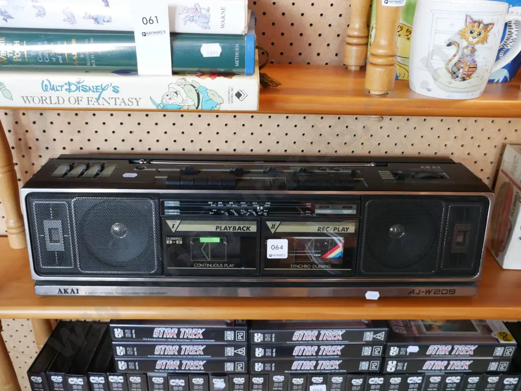 Akai twin cassette radio player Image 1++