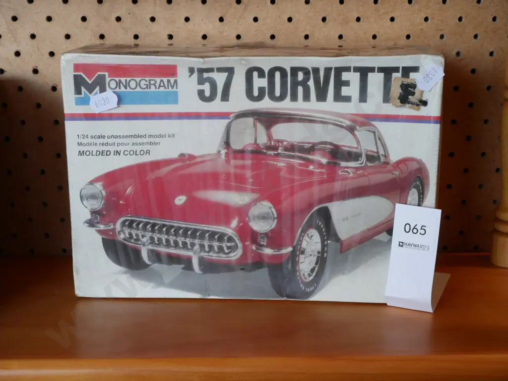 yet to be assembled model of 1957 Corvette Image 1++