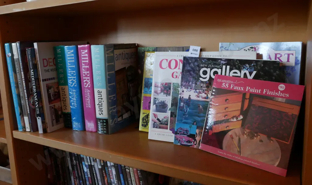 shelf; antique and collectable books etc Image 1++