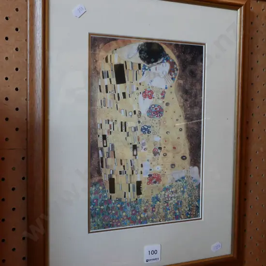 framed Gustav Klimt print - The Kiss H-300