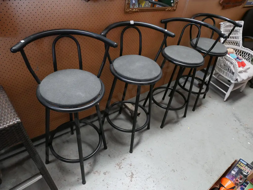 3x metal bar stools Image 1++