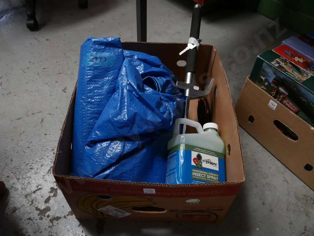 car steering wheel lock, tarpaulin, organic insect spray Image 1++