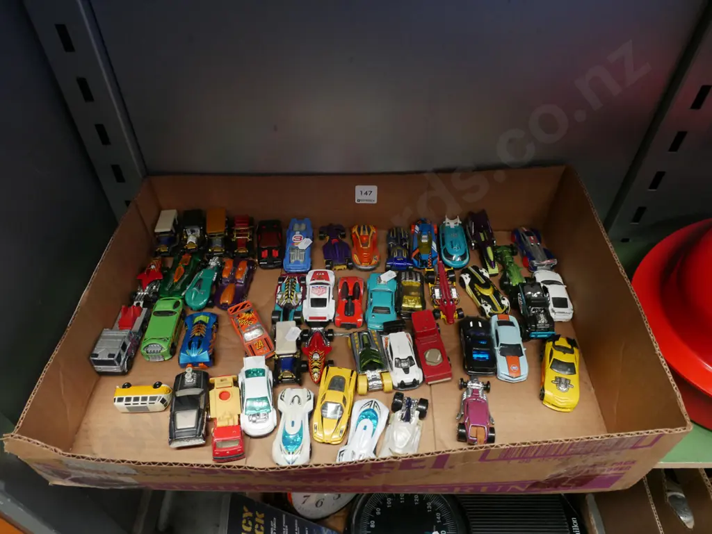 box of model vehicles Image 1++