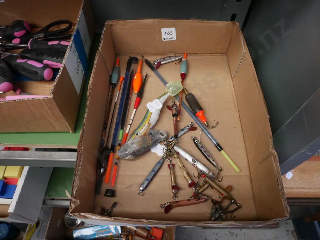 fishing lures, floats Image 1++