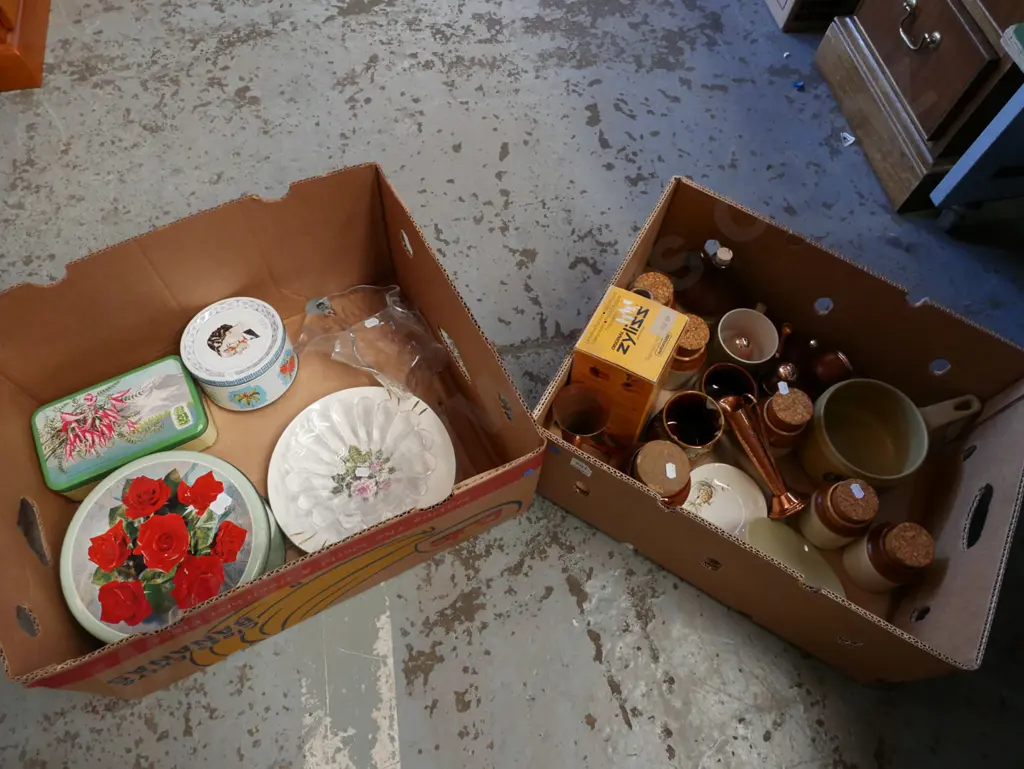 2x boxes; tins, glass vase, plate, canisters etc - blue dots Image 1++