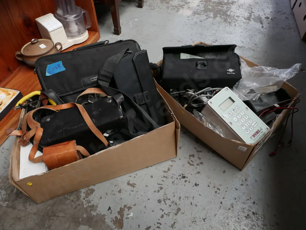 2x boxes of electronic; sound meters, wind meters temperature gauges etc Image 1++
