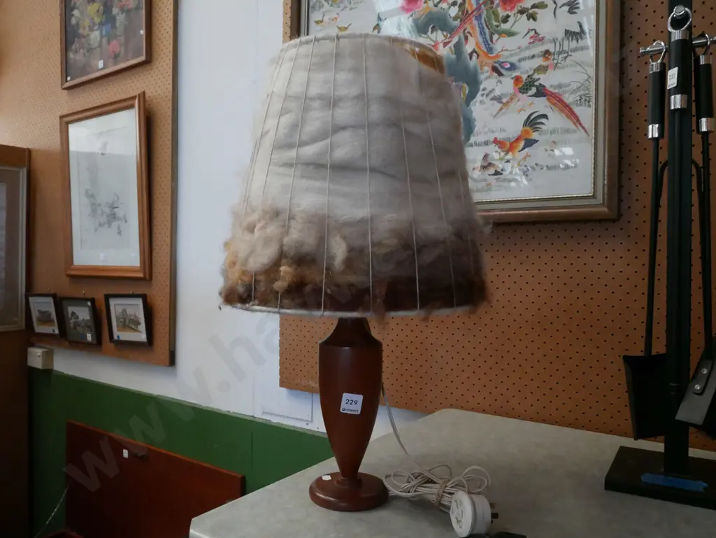 wood based table lamp with woollen shade H-540 Image 1++