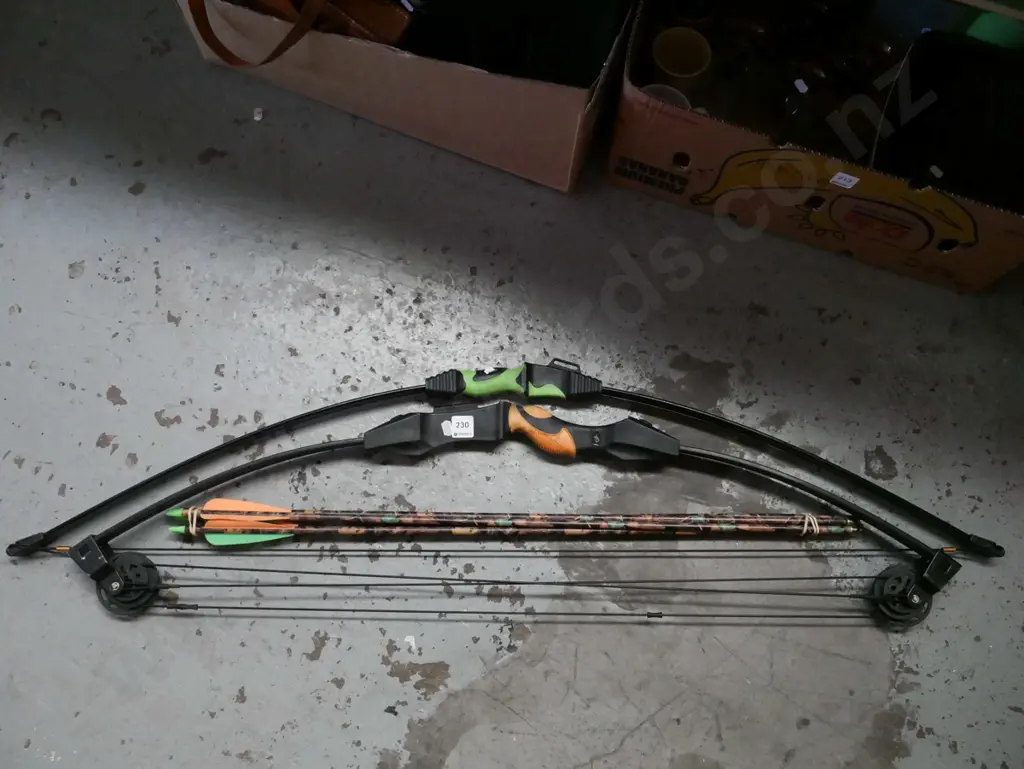 2x archery bows, and arrows Image 1++