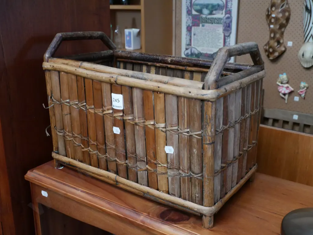 small cane basket H-270 Image 1++