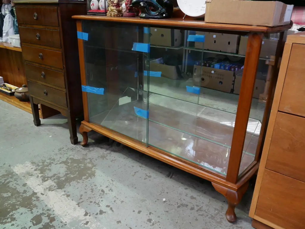 mid century 2 drawer china cabinet H-870 W-1070 D-320 Image 1++