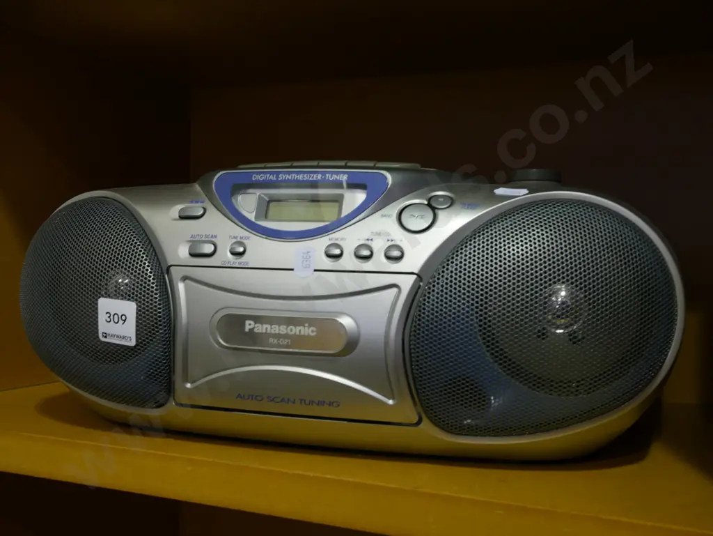 Panasonic CD radio cassette player Image 1++