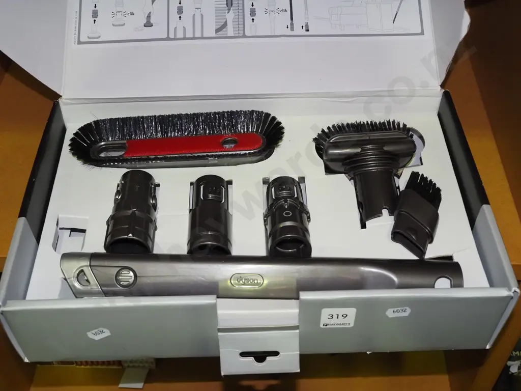 Dyson home kit - accessories for a vacuum cleaner Image 1++
