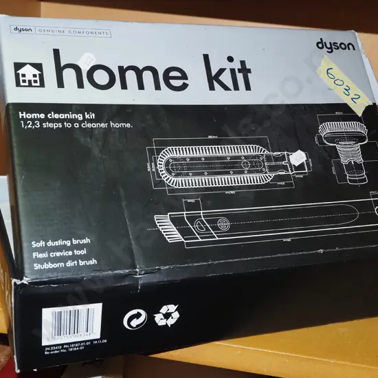 Dyson home kit - accessories for a vacuum cleaner