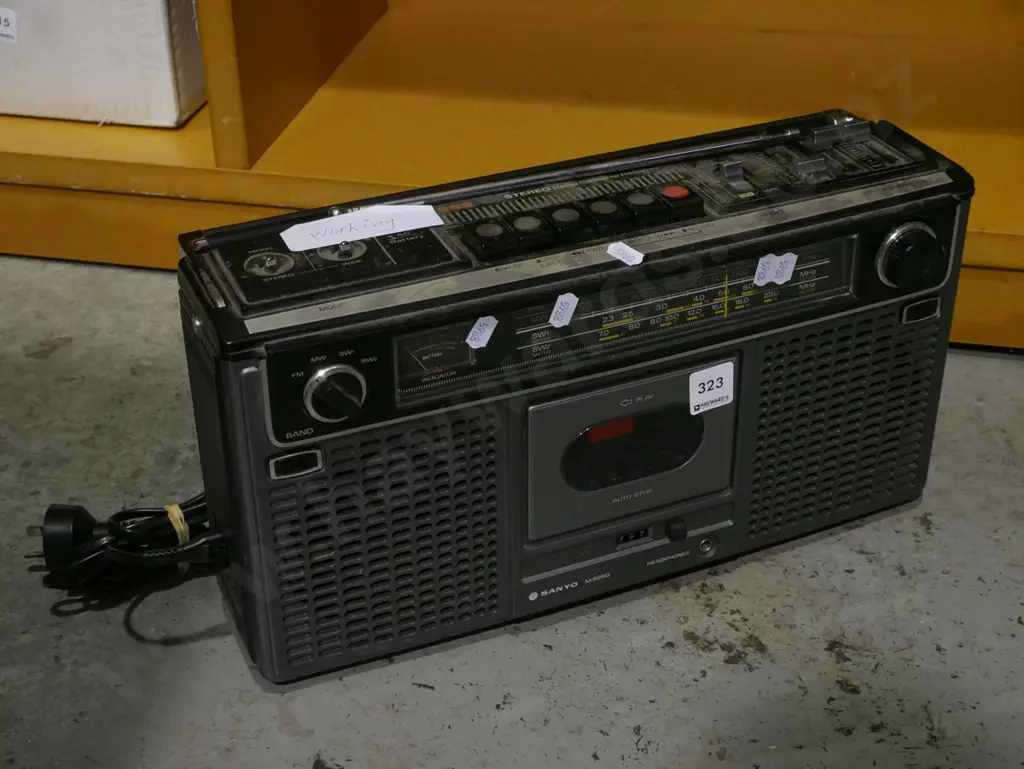 Sanyo radio cassette player Image 1++