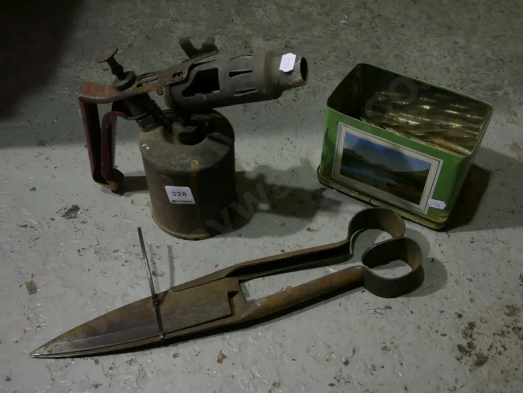 drill bits, hand clippers, blow torch Image 1++