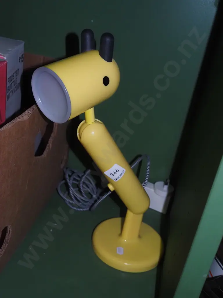 adjustable LED desk lamp Image 1++