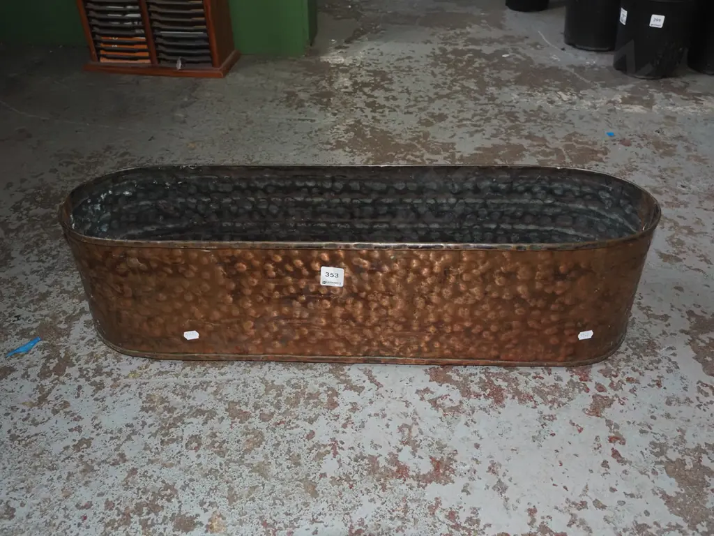 beaten copper jardiniere H-180 W-660 Image 1++