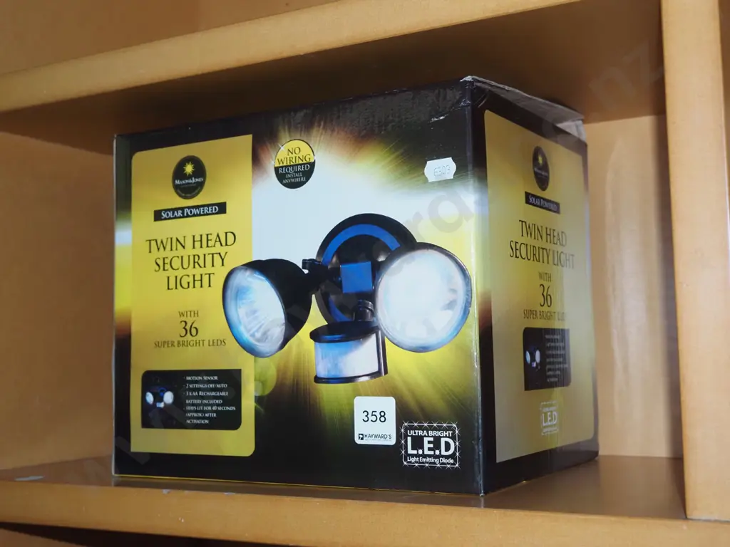 as new LED solar powered twin head security light Image 1++