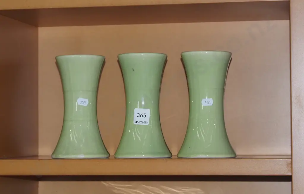 3x Dunedin  Horticultural Society vases H-160 Image 1++