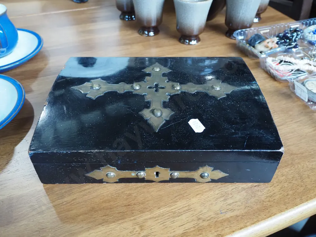 small wooden roll top box with brass crucifix on top; Bezique scorers, cards etc Image 1++