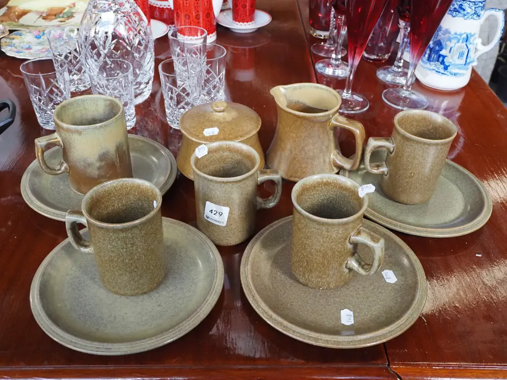 Temuka plates, coffee cups, lidded sugar Image 1++