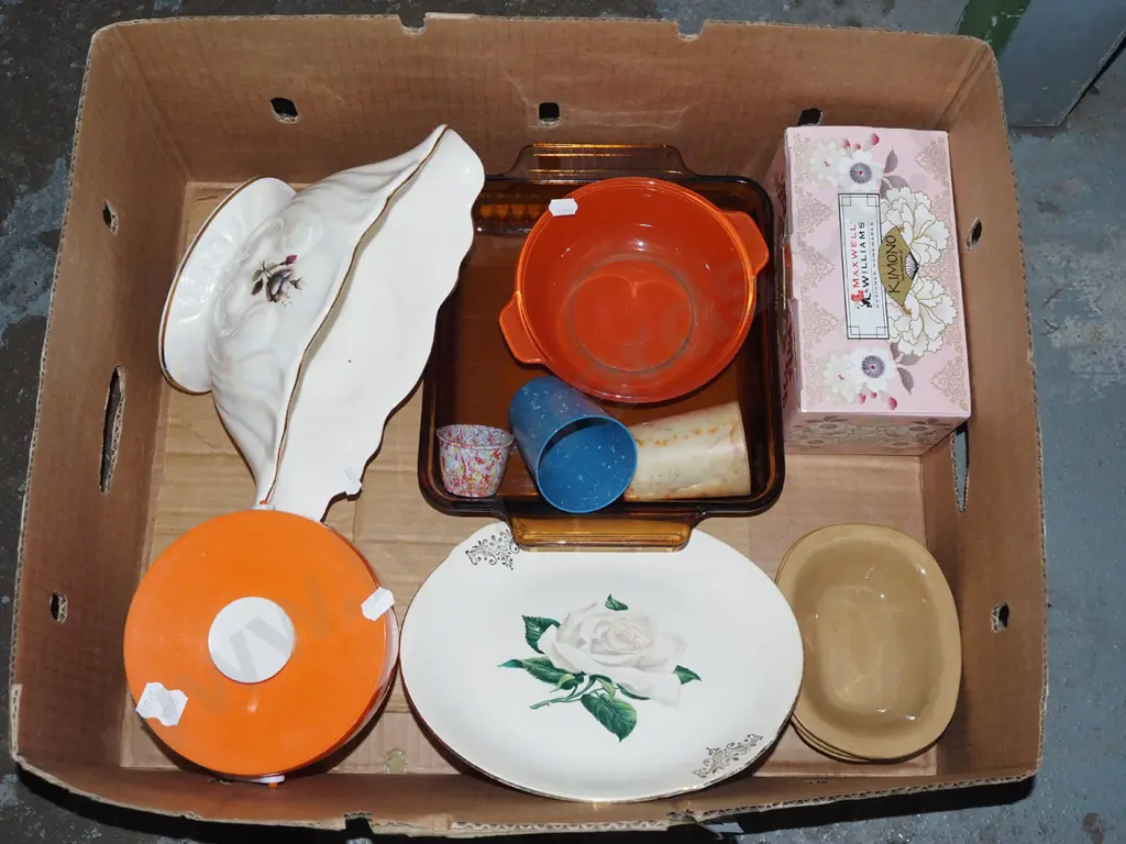 box; ice bucket, floral vases, pyrex tray etc Image 1++