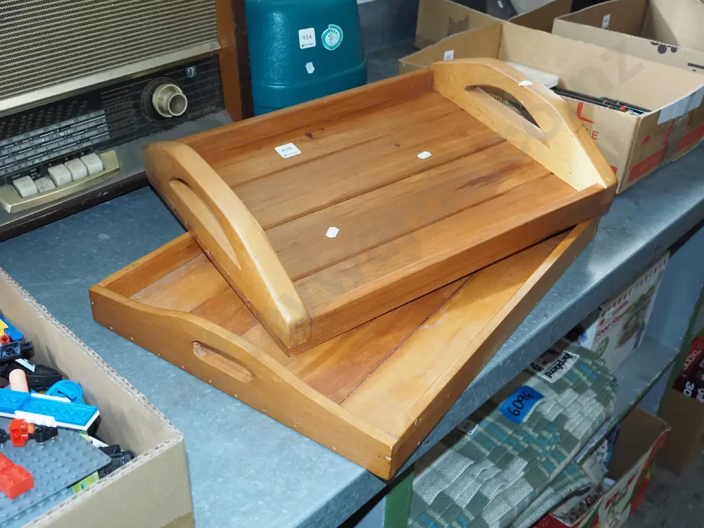 2x solid rimu serving trays Image 1++
