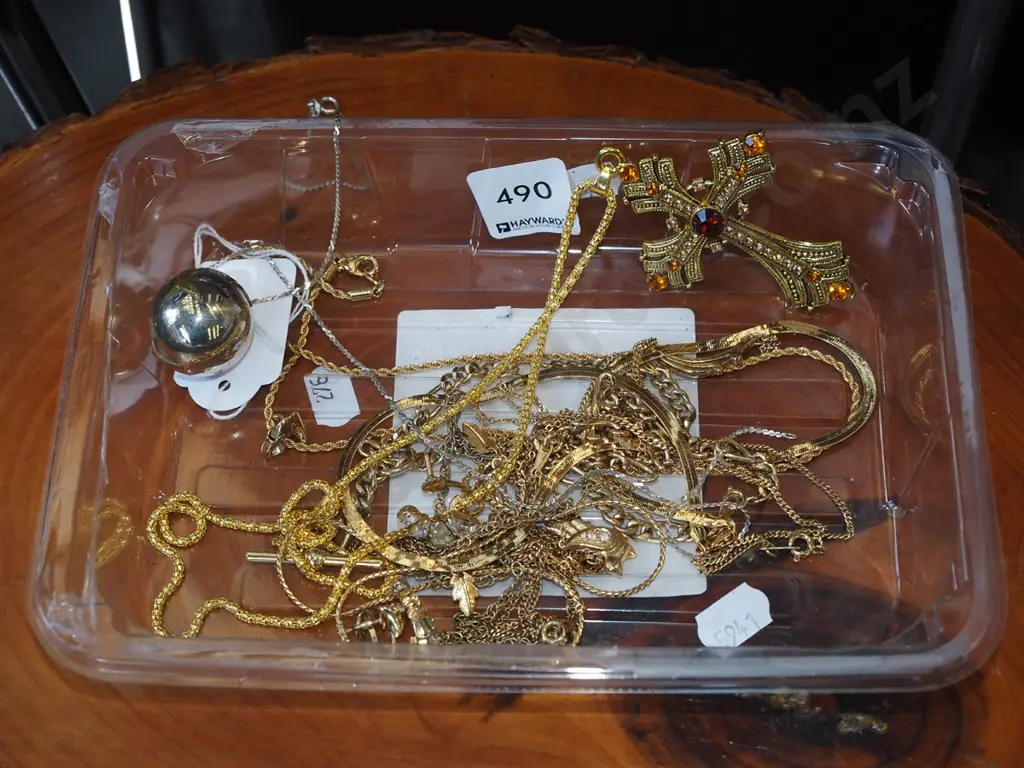 tray of costume jewellery Image 1++