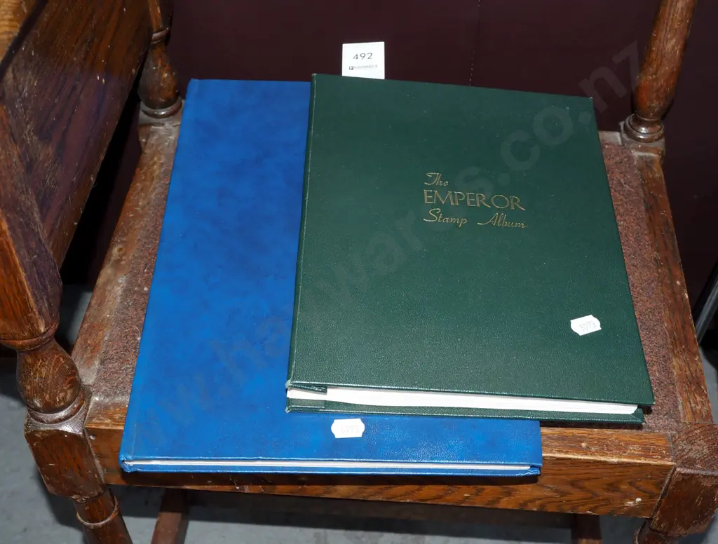 2x stamp albums Image 1++