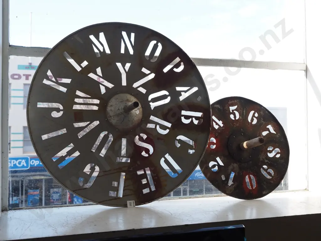 2x stencils, letters, numbers Largest Diam-620 Image 1++