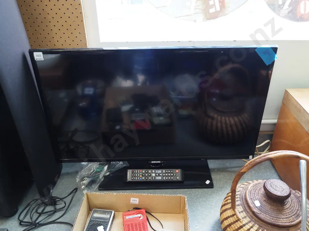 Samsung 32" TV Image 1++