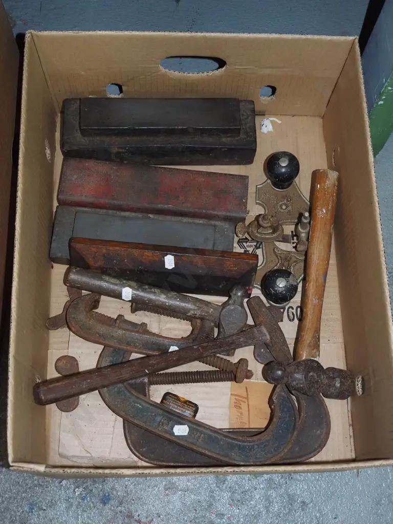 box; sharpening stones, G clamps, plunge plane etc Image 1++